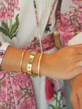 Load image into Gallery viewer, 3D Floral Detailing Slip on Bangle (4MM wide, 60x49MM)