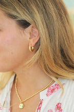 Load image into Gallery viewer, Small 3D Floral Detailing Hoops (20MM) 