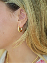 Load image into Gallery viewer, Small 3D Floral Detailing Hoops (20MM) 